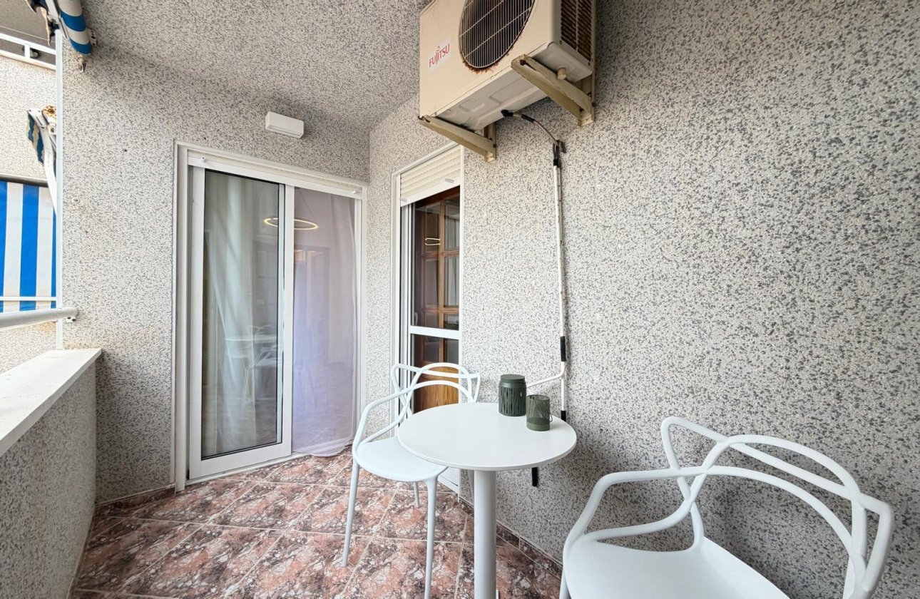 Herverkoop - Appartement -
Torrevieja - Playa de los Locos