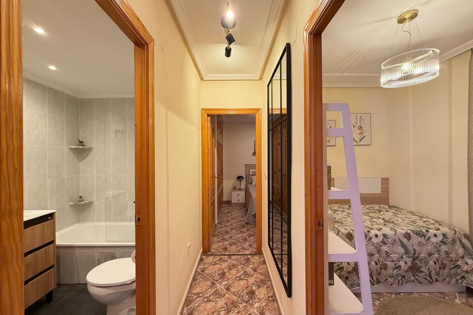 Herverkoop - Appartement -
Torrevieja - Playa de los Locos