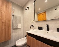 Herverkoop - Appartement -
Torrevieja - Playa de los Locos