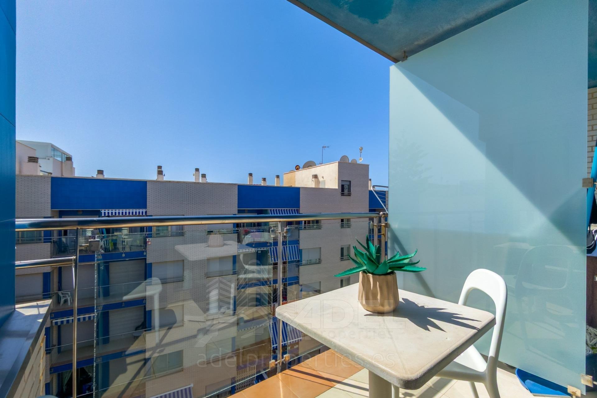 Herverkoop - Appartement -
Torrevieja - Playa de los Locos