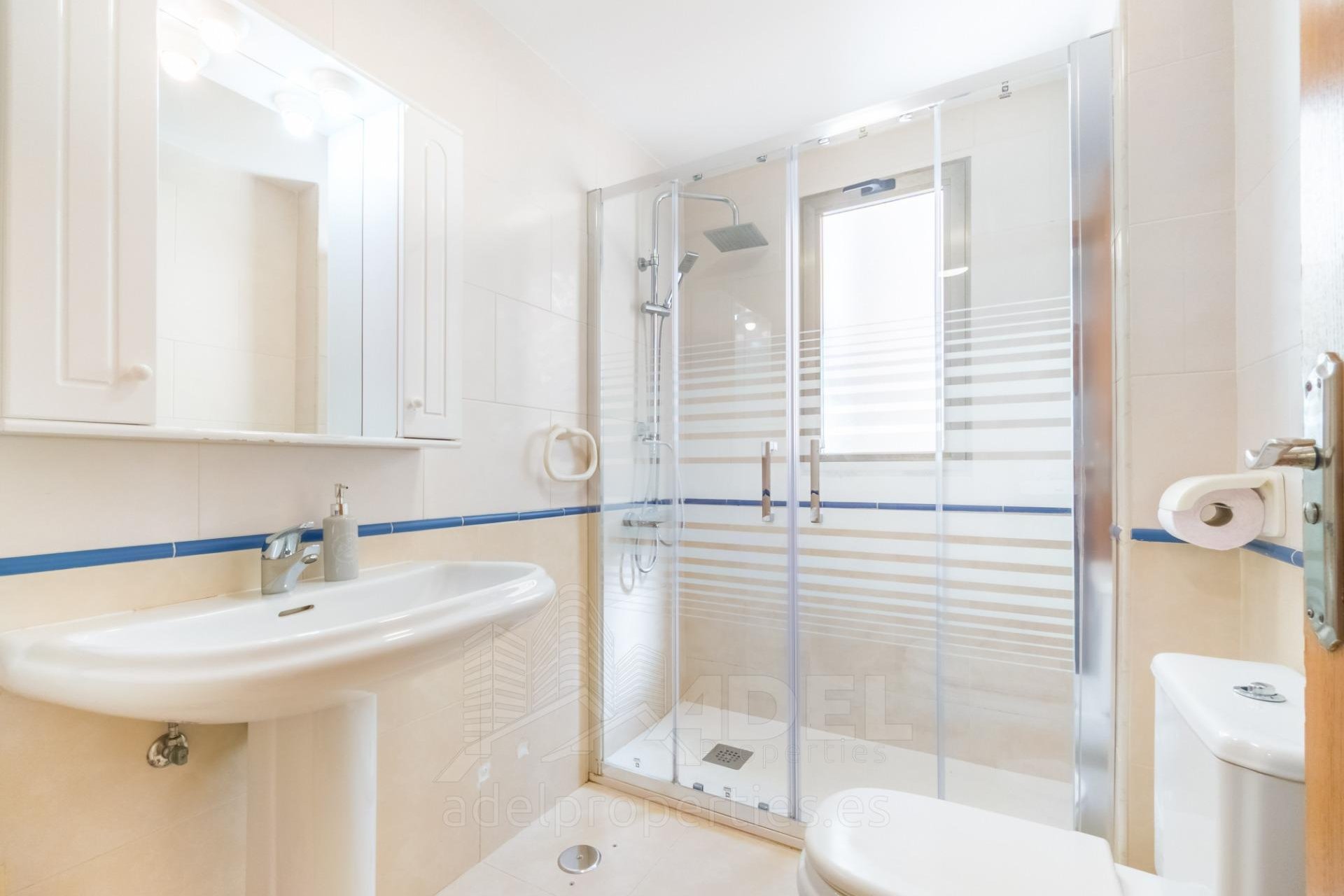 Herverkoop - Appartement -
Torrevieja - Playa de los Locos
