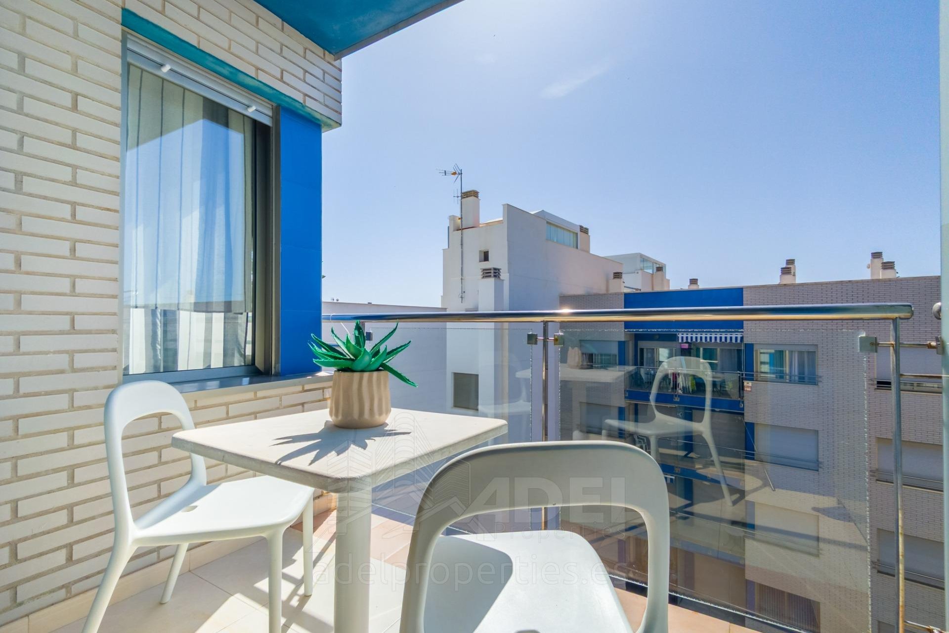 Herverkoop - Appartement -
Torrevieja - Playa de los Locos