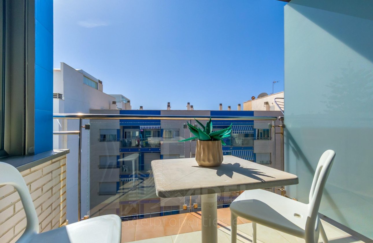 Herverkoop - Appartement -
Torrevieja - Playa de los Locos