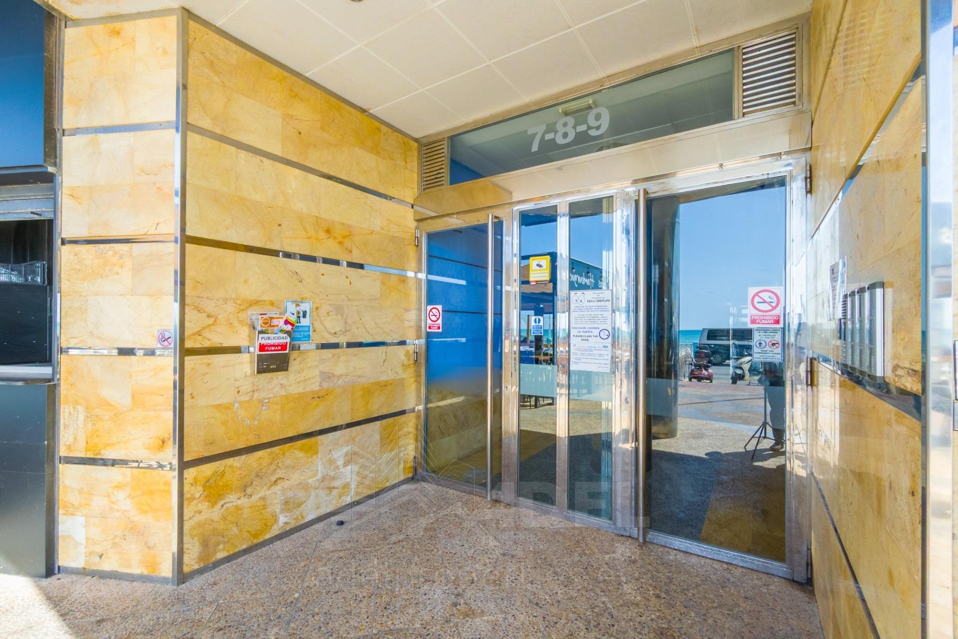 Herverkoop - Appartement -
Torrevieja - Playa de los Locos