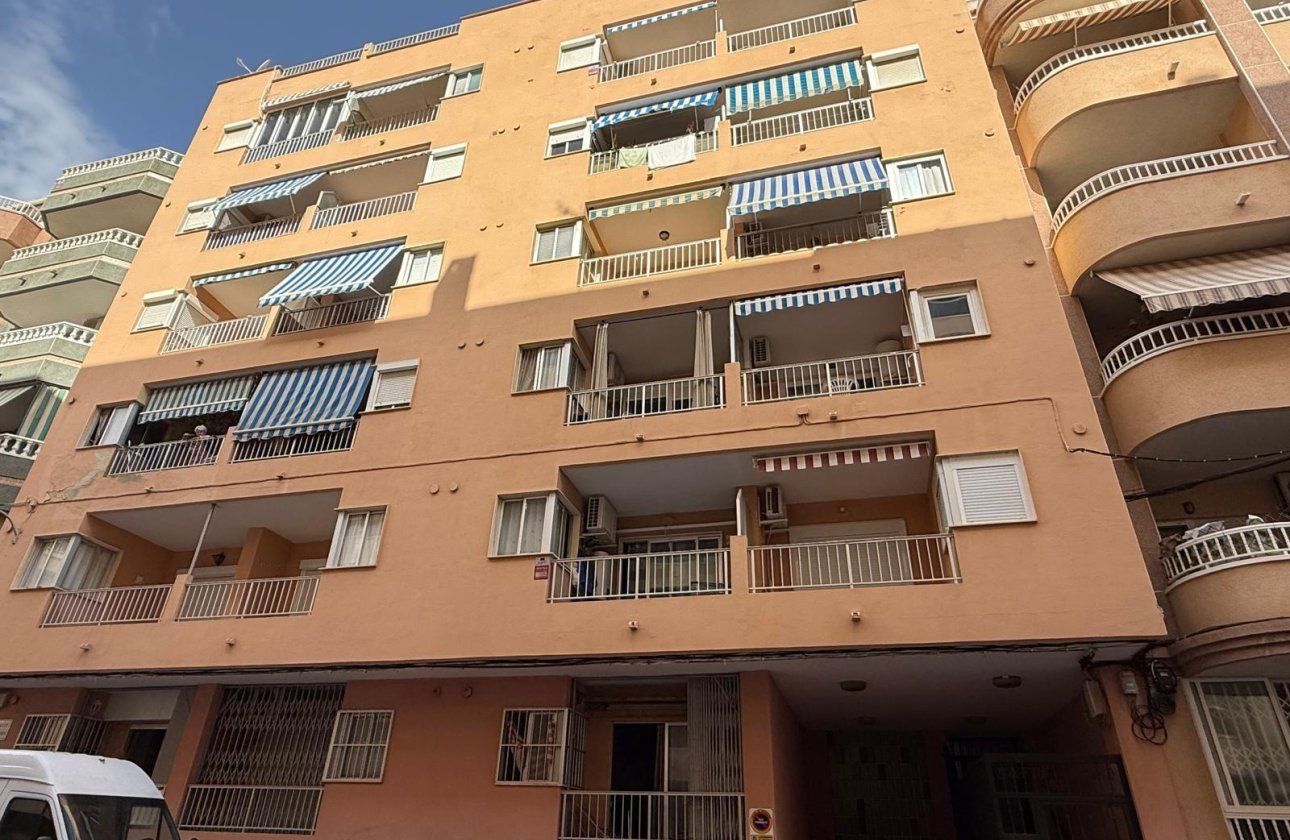 Herverkoop - Appartement -
Torrevieja - Playa de los Locos