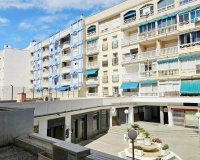 Herverkoop - Appartement -
Torrevieja - Playa de los Locos