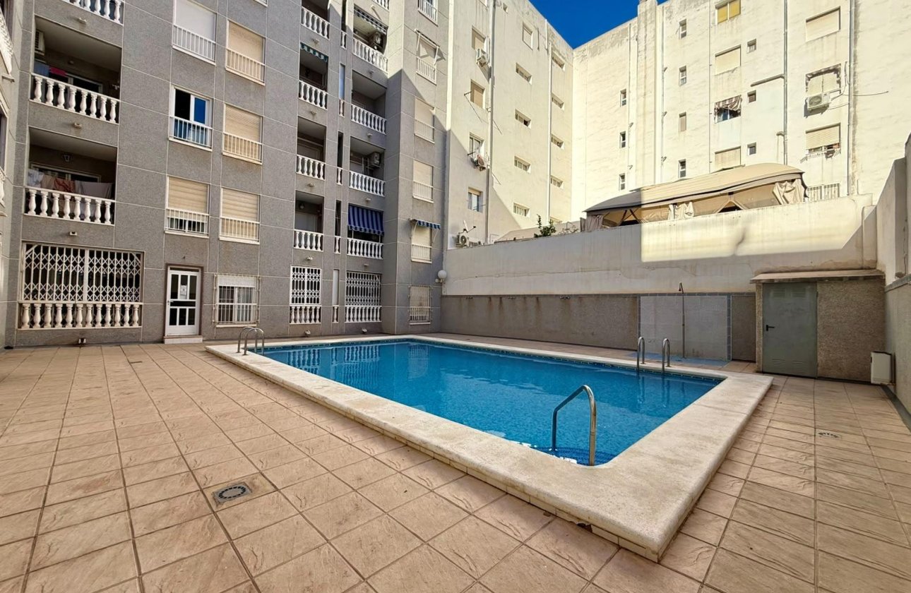 Herverkoop - Appartement -
Torrevieja - Playa de los Locos