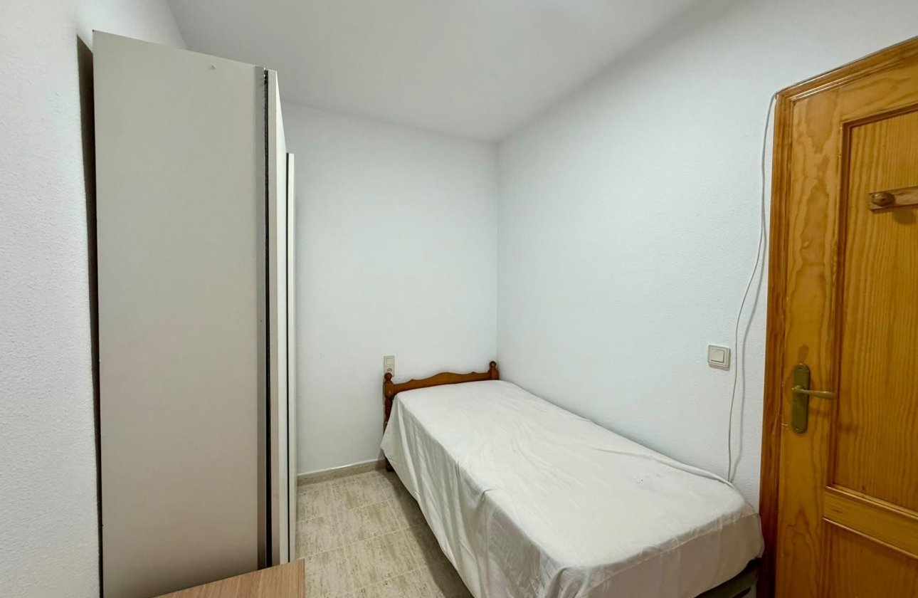 Herverkoop - Appartement -
Torrevieja - Playa de los Locos