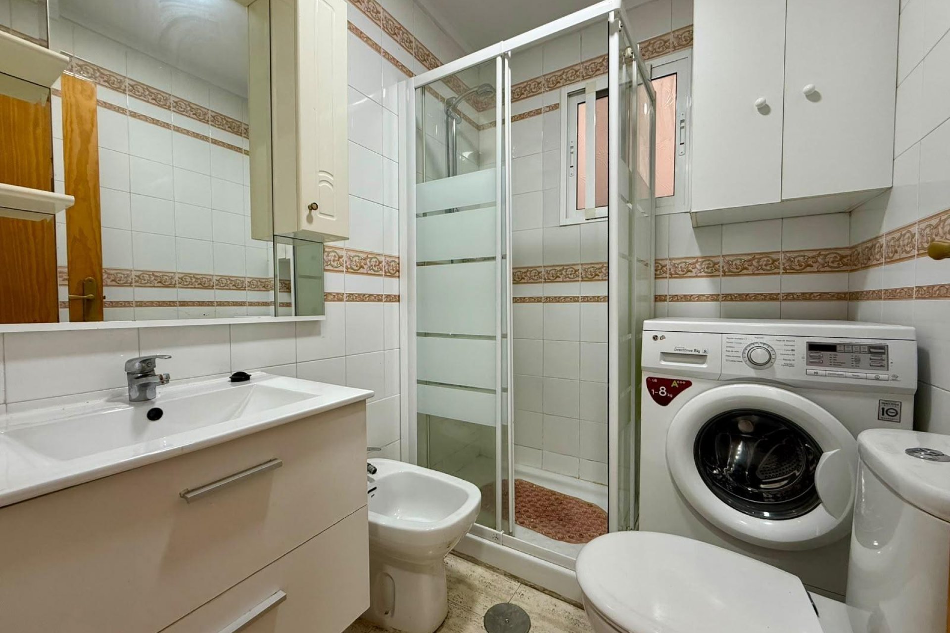 Herverkoop - Appartement -
Torrevieja - Playa de los Locos