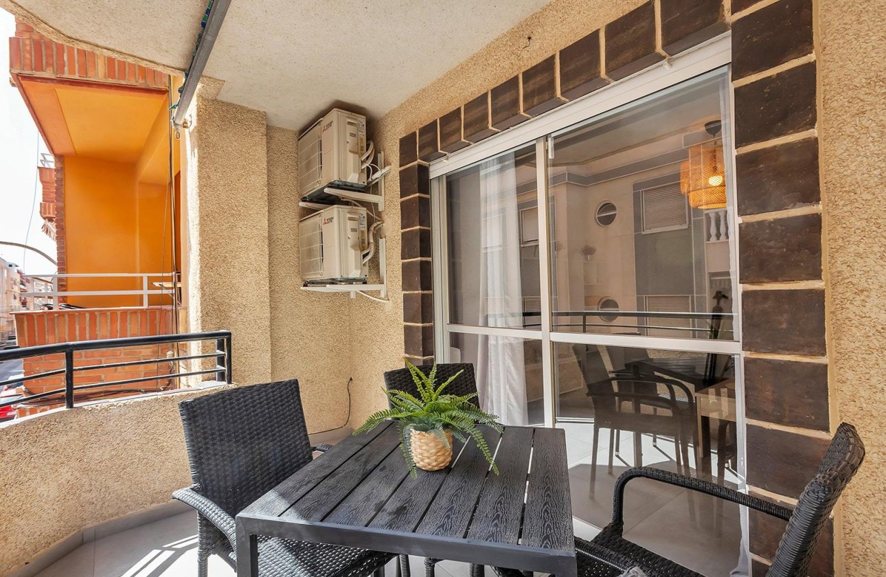 Herverkoop - Appartement -
Torrevieja - Playa de los Locos