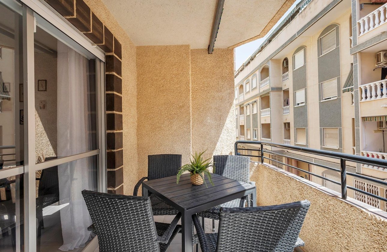 Herverkoop - Appartement -
Torrevieja - Playa de los Locos