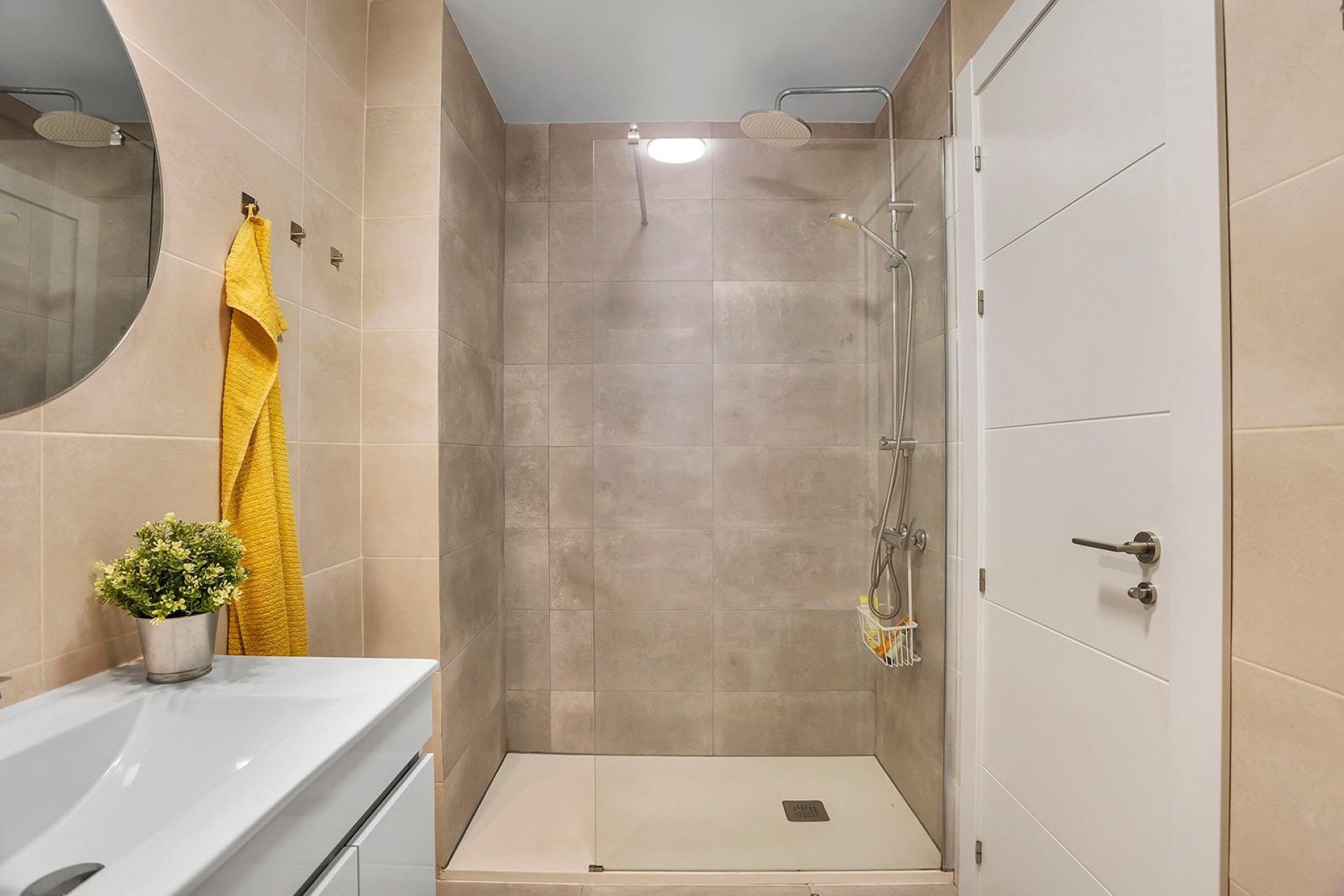 Herverkoop - Appartement -
Torrevieja - Playa de los Locos