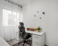 Herverkoop - Appartement -
Torrevieja - Playa de los Locos