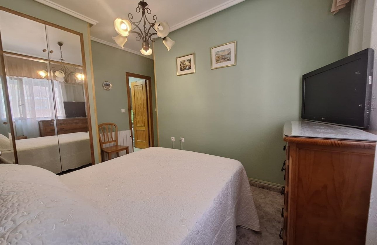 Herverkoop - Appartement -
Torrevieja - Playa de los Locos