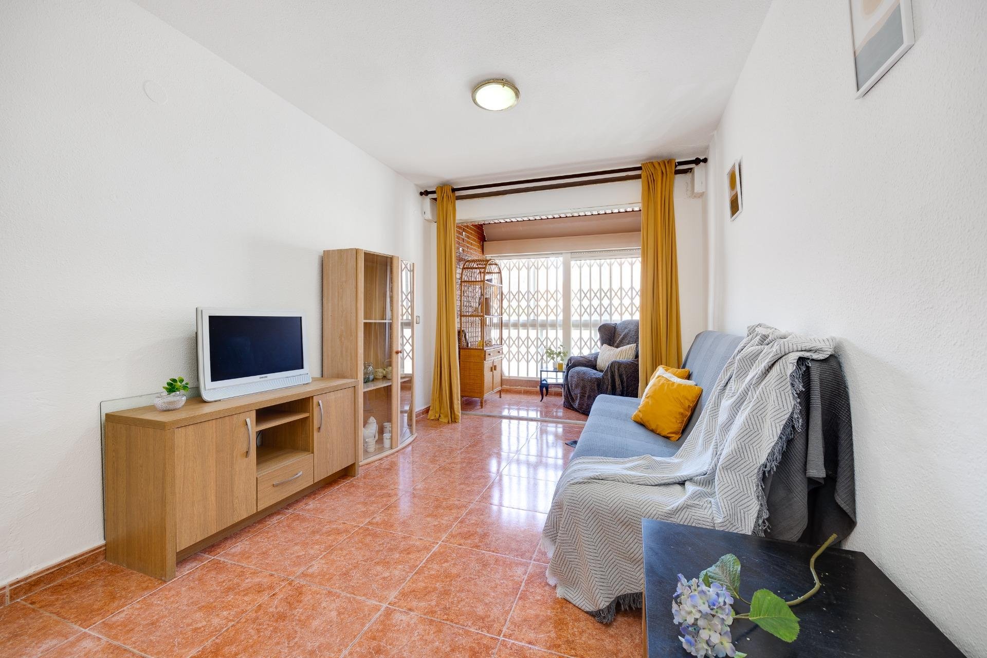 Herverkoop - Appartement -
Torrevieja - Playa De Los Naufragos