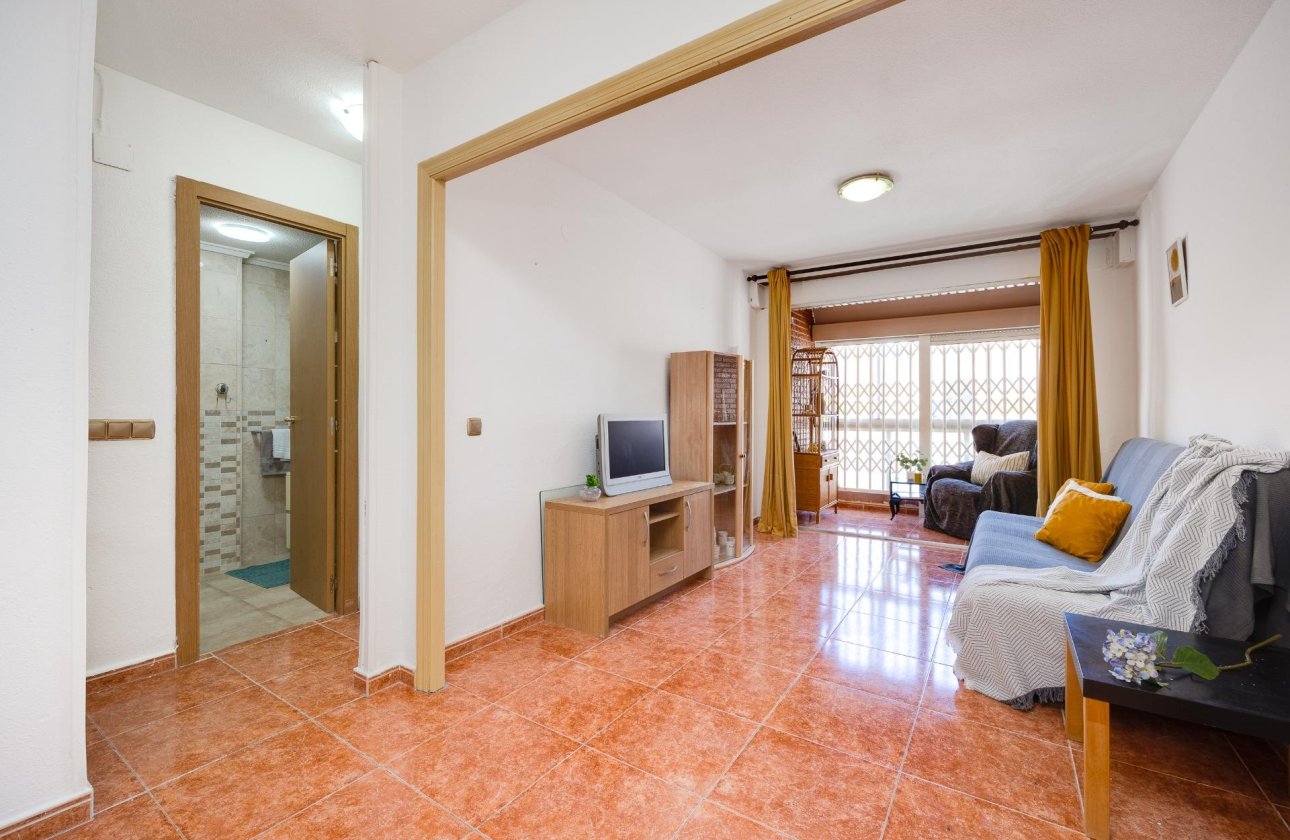 Herverkoop - Appartement -
Torrevieja - Playa De Los Naufragos