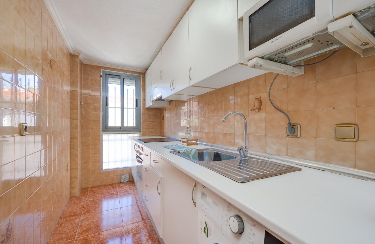 Herverkoop - Appartement -
Torrevieja - Playa De Los Naufragos