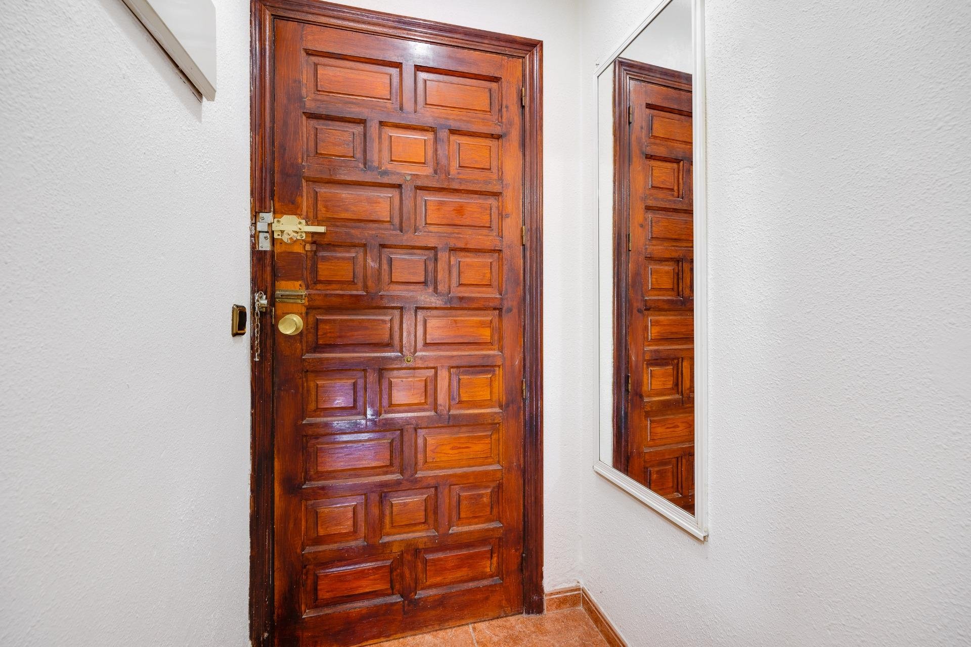 Herverkoop - Appartement -
Torrevieja - Playa De Los Naufragos