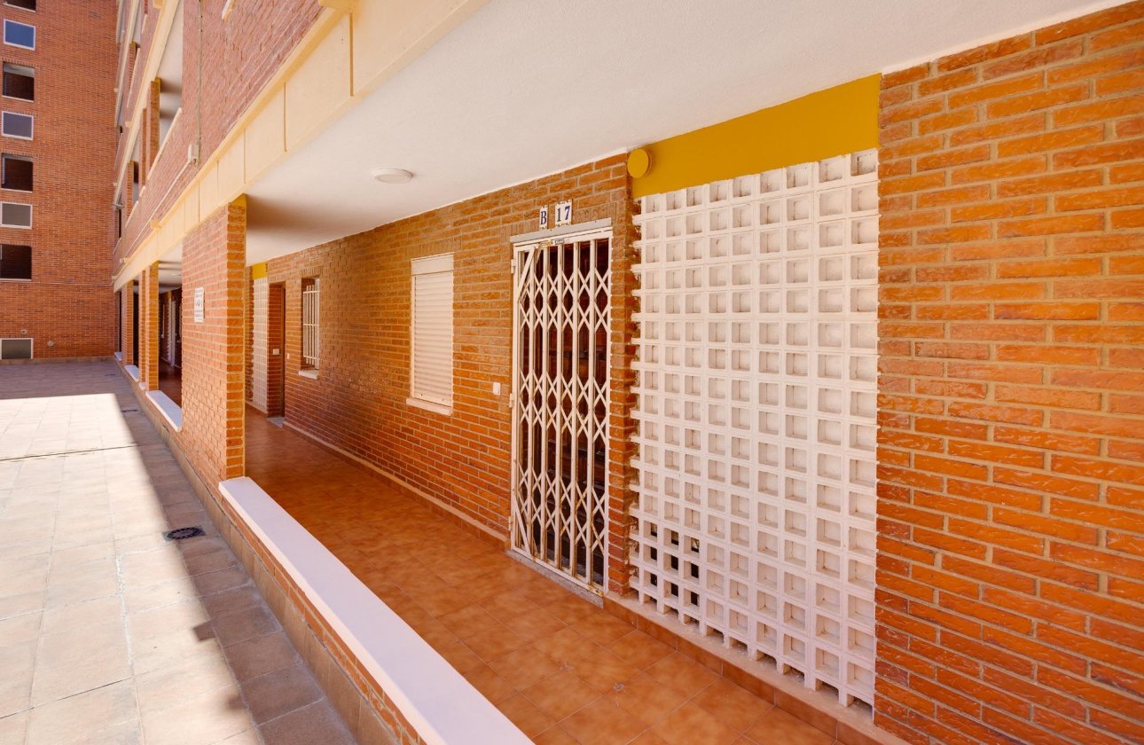 Herverkoop - Appartement -
Torrevieja - Playa De Los Naufragos