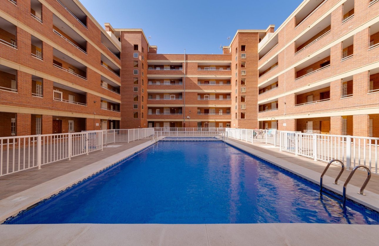 Herverkoop - Appartement -
Torrevieja - Playa De Los Naufragos