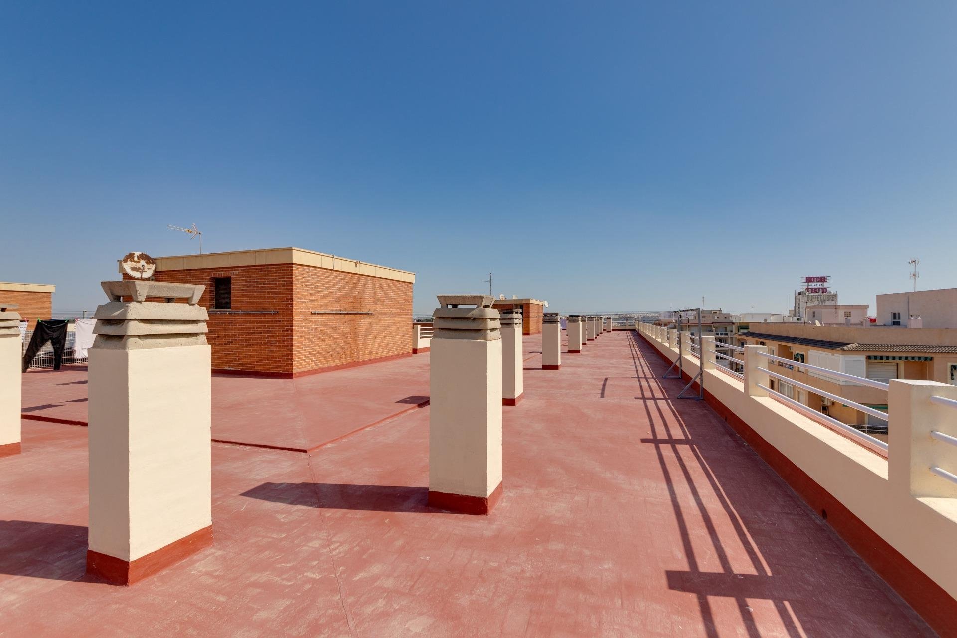 Herverkoop - Appartement -
Torrevieja - Playa De Los Naufragos