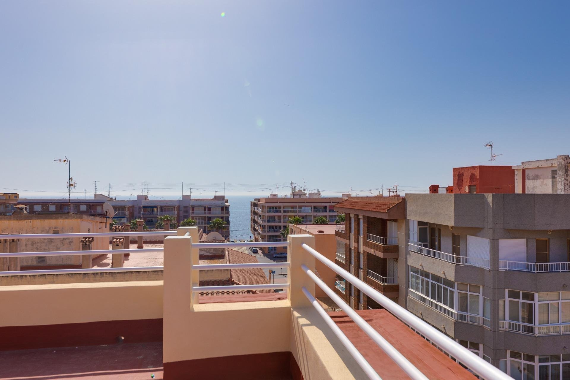 Herverkoop - Appartement -
Torrevieja - Playa De Los Naufragos