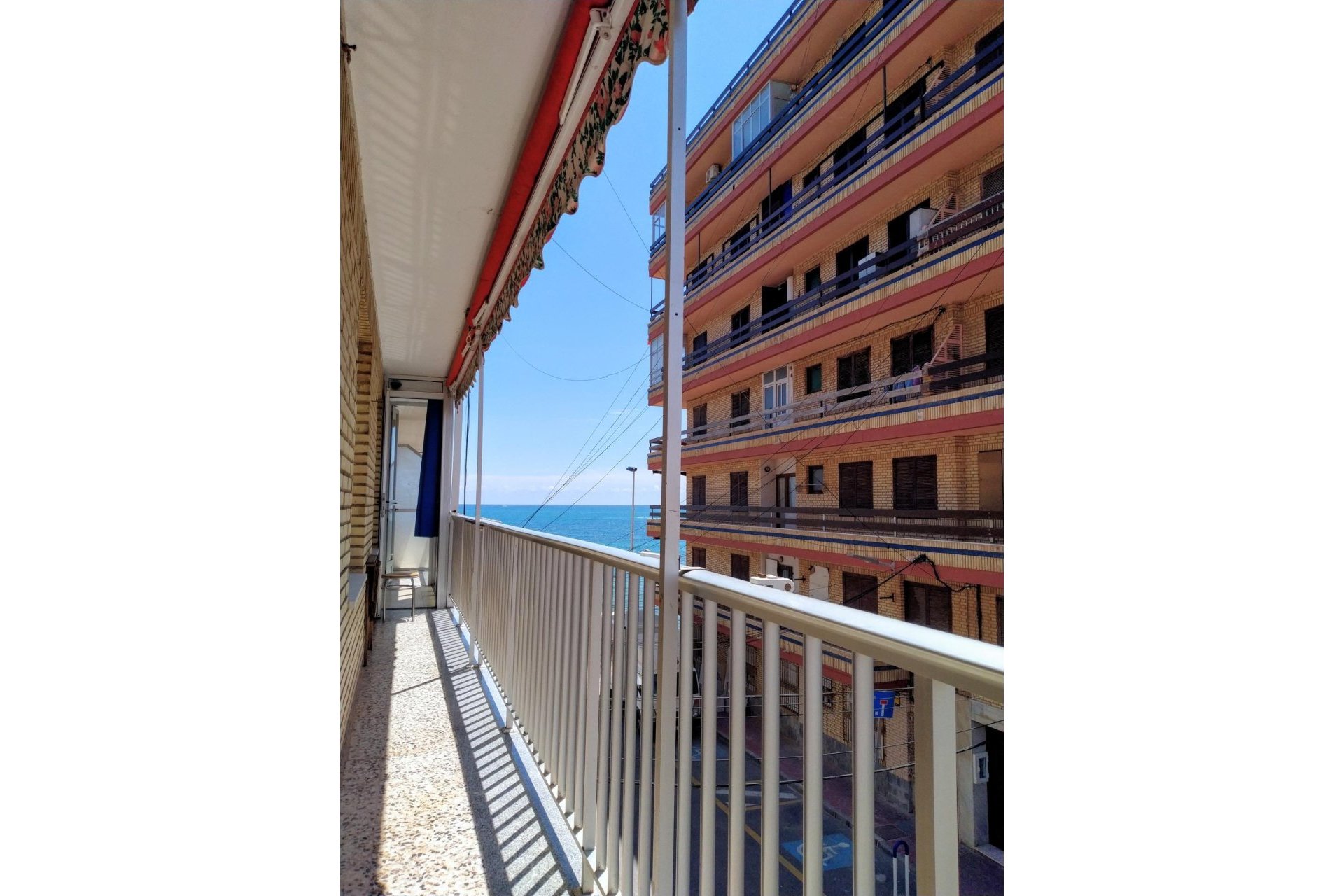 Herverkoop - Appartement -
Torrevieja - Playa De Los Naufragos