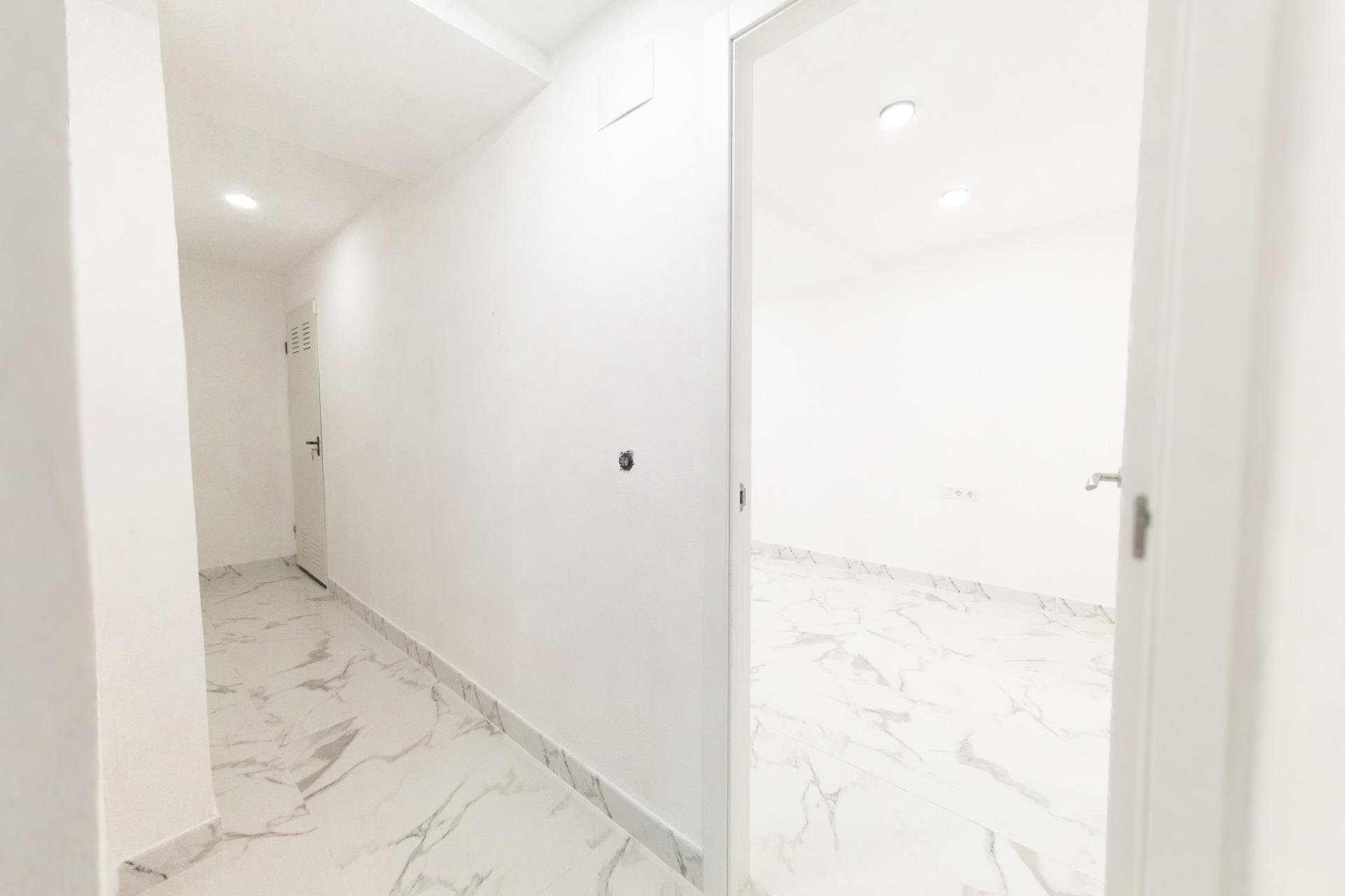 Herverkoop - Appartement -
Torrevieja - Playa De Los Naufragos