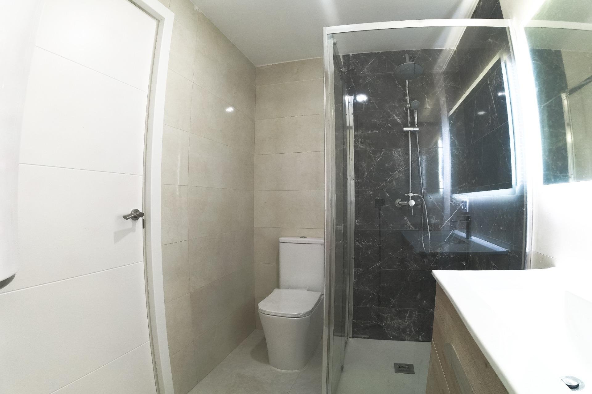 Herverkoop - Appartement -
Torrevieja - Playa De Los Naufragos