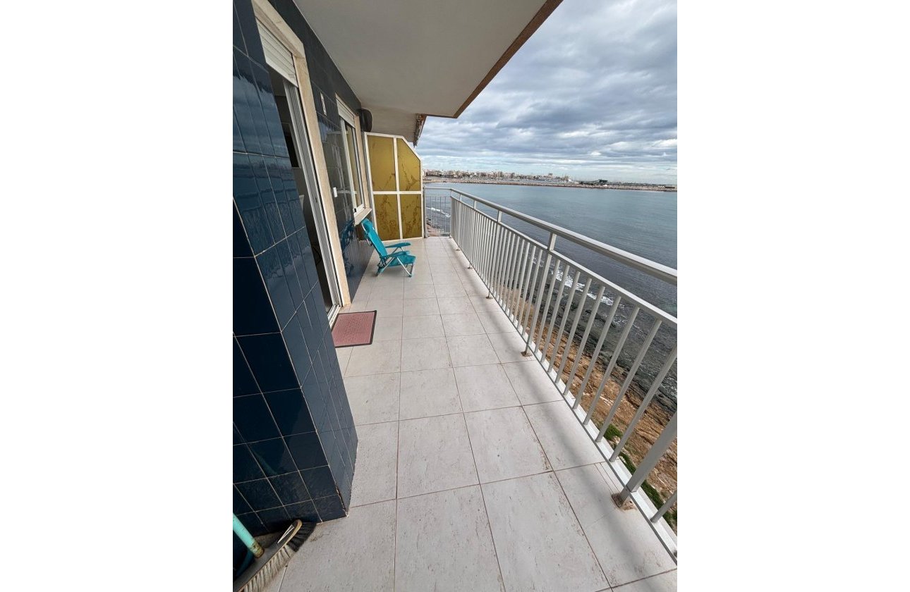 Herverkoop - Appartement -
Torrevieja - Playa De Los Naufragos