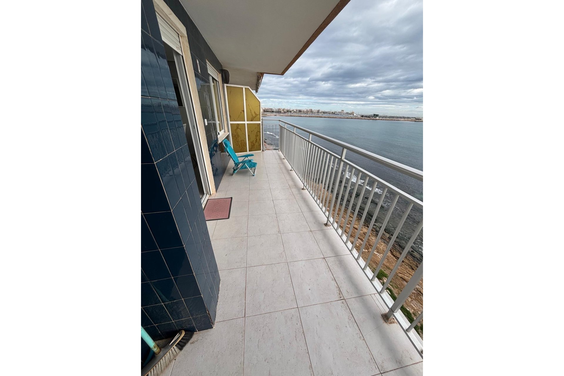 Herverkoop - Appartement -
Torrevieja - Playa De Los Naufragos