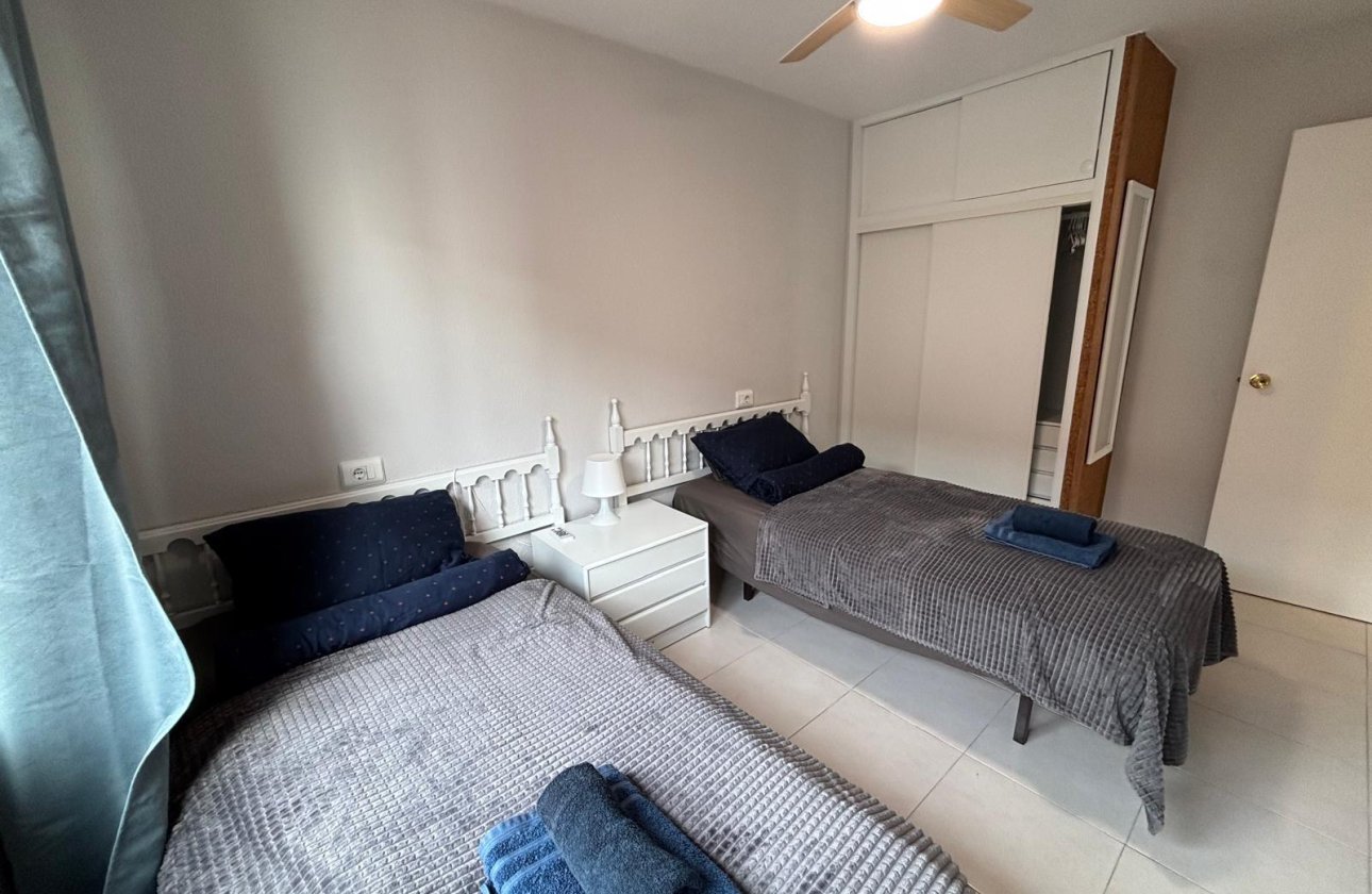 Herverkoop - Appartement -
Torrevieja - Playa De Los Naufragos