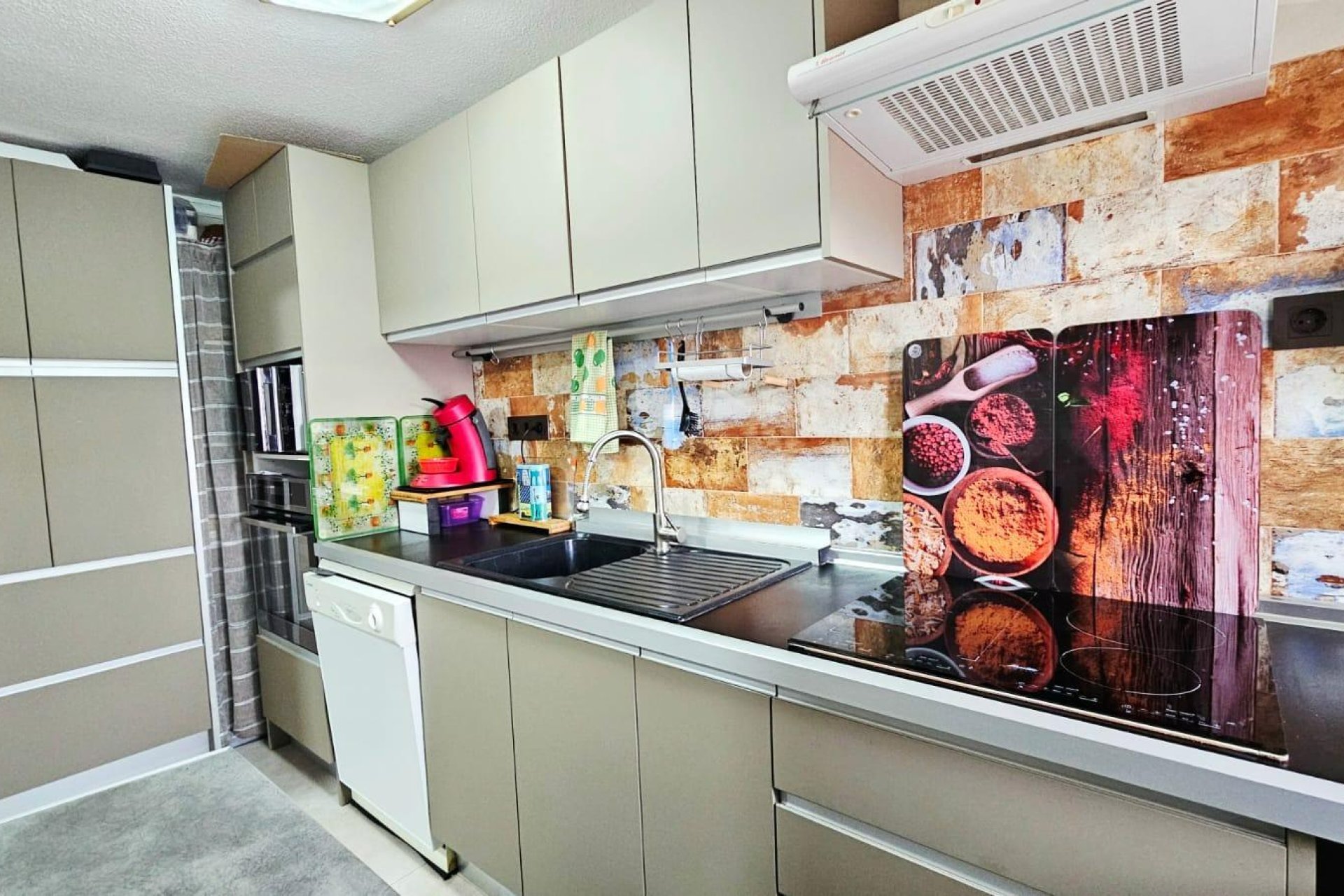 Herverkoop - Appartement -
Torrevieja - Playa De Los Naufragos