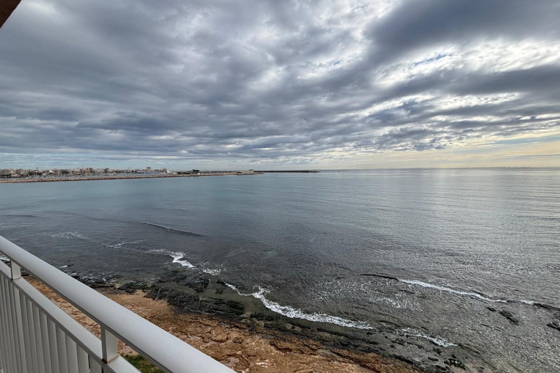 Herverkoop - Appartement -
Torrevieja - Playa De Los Naufragos