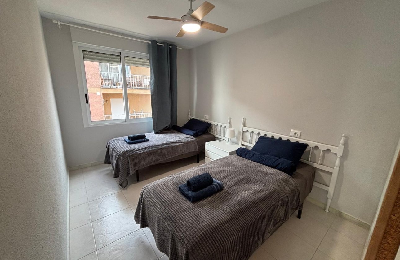 Herverkoop - Appartement -
Torrevieja - Playa De Los Naufragos