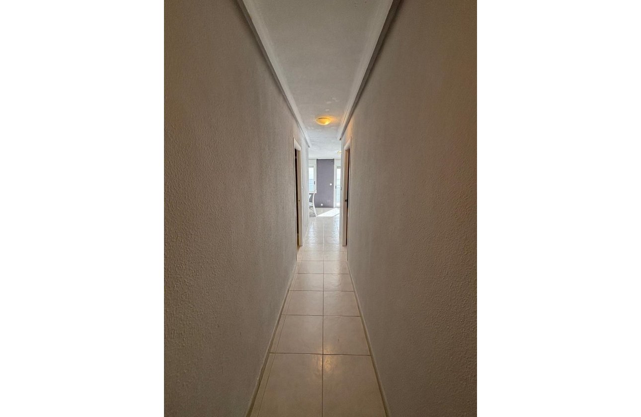 Herverkoop - Appartement -
Torrevieja - Playa De Los Naufragos