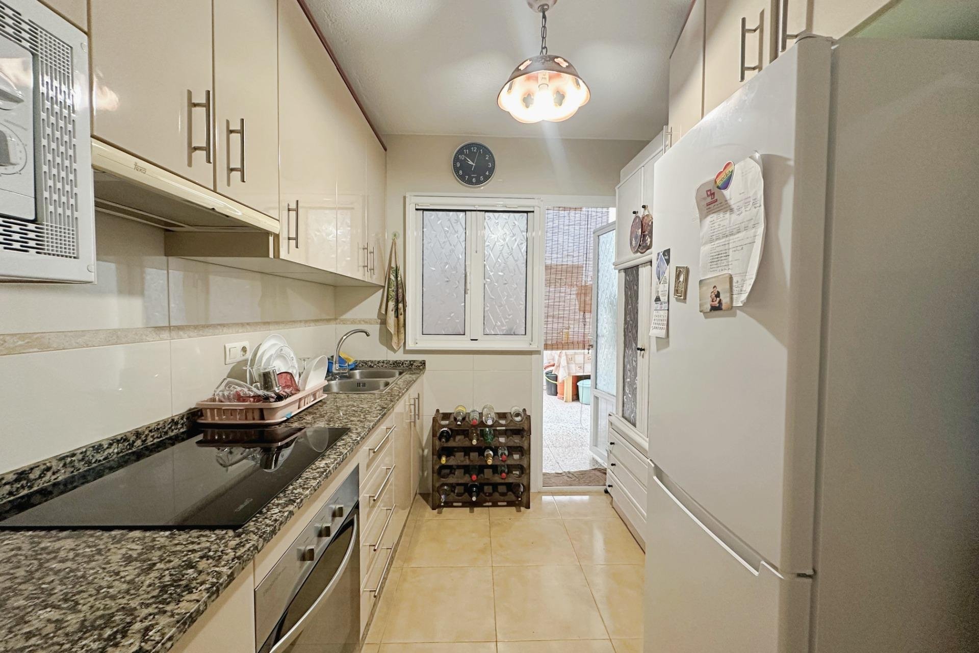 Herverkoop - Appartement -
Torrevieja - Playa De Los Naufragos