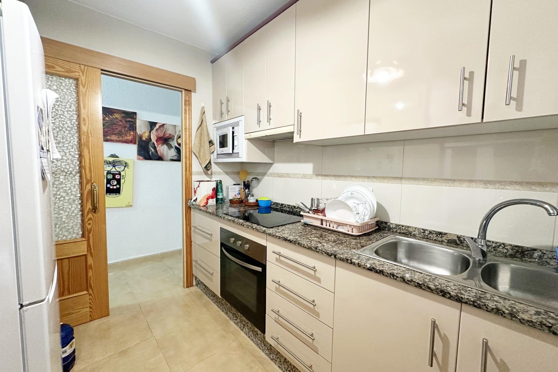 Herverkoop - Appartement -
Torrevieja - Playa De Los Naufragos