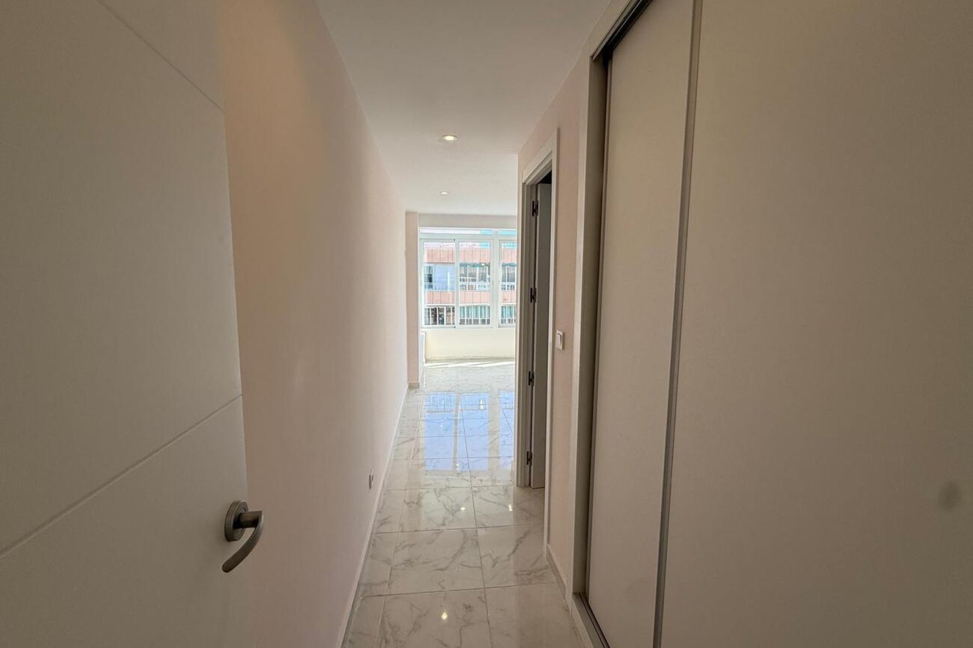 Herverkoop - Appartement -
Torrevieja - Playa del Acequión