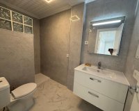 Herverkoop - Appartement -
Torrevieja - Playa del Acequión