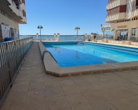 Herverkoop - Appartement -
Torrevieja - Playa del Acequión