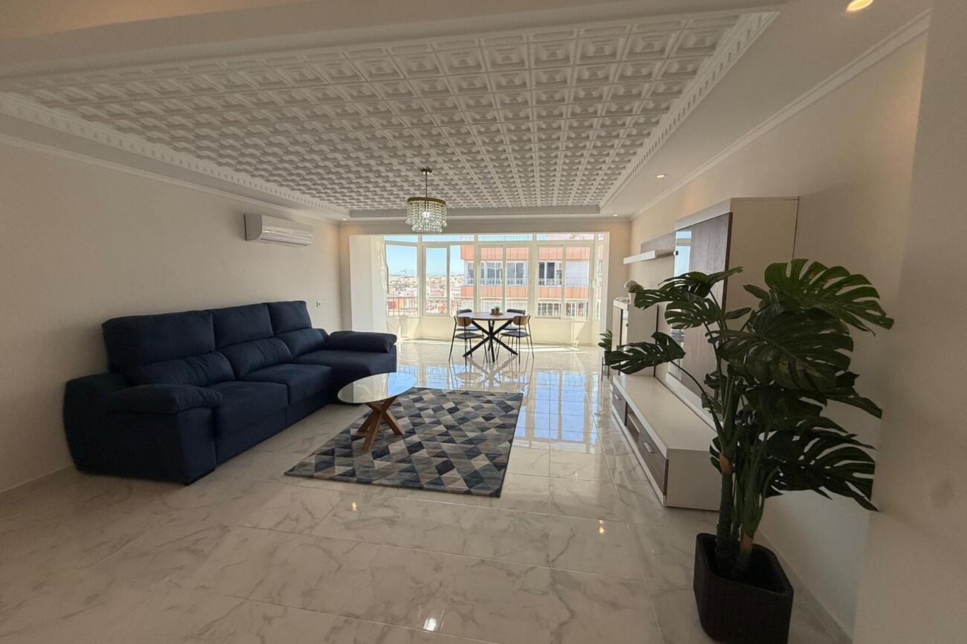 Herverkoop - Appartement -
Torrevieja - Playa del Acequión