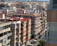 Herverkoop - Appartement -
Torrevieja - Playa del Acequión