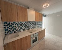 Herverkoop - Appartement -
Torrevieja - Playa del Acequión