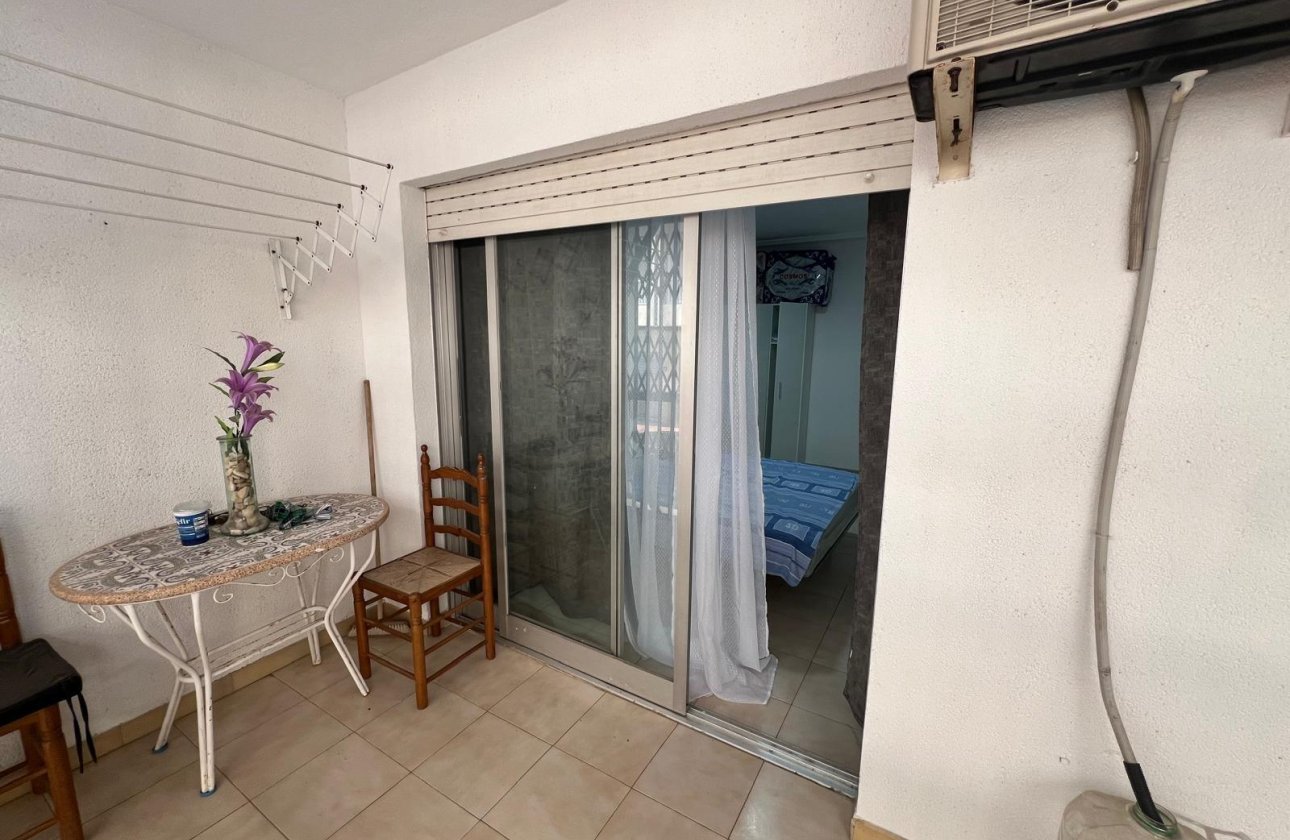 Herverkoop - Appartement -
Torrevieja - Playa del Cura