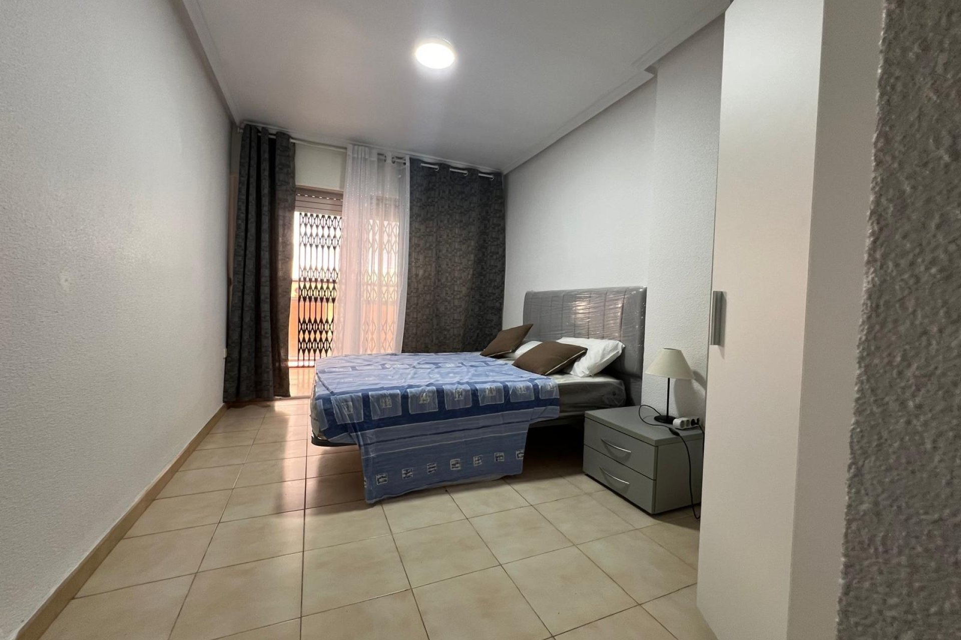 Herverkoop - Appartement -
Torrevieja - Playa del Cura