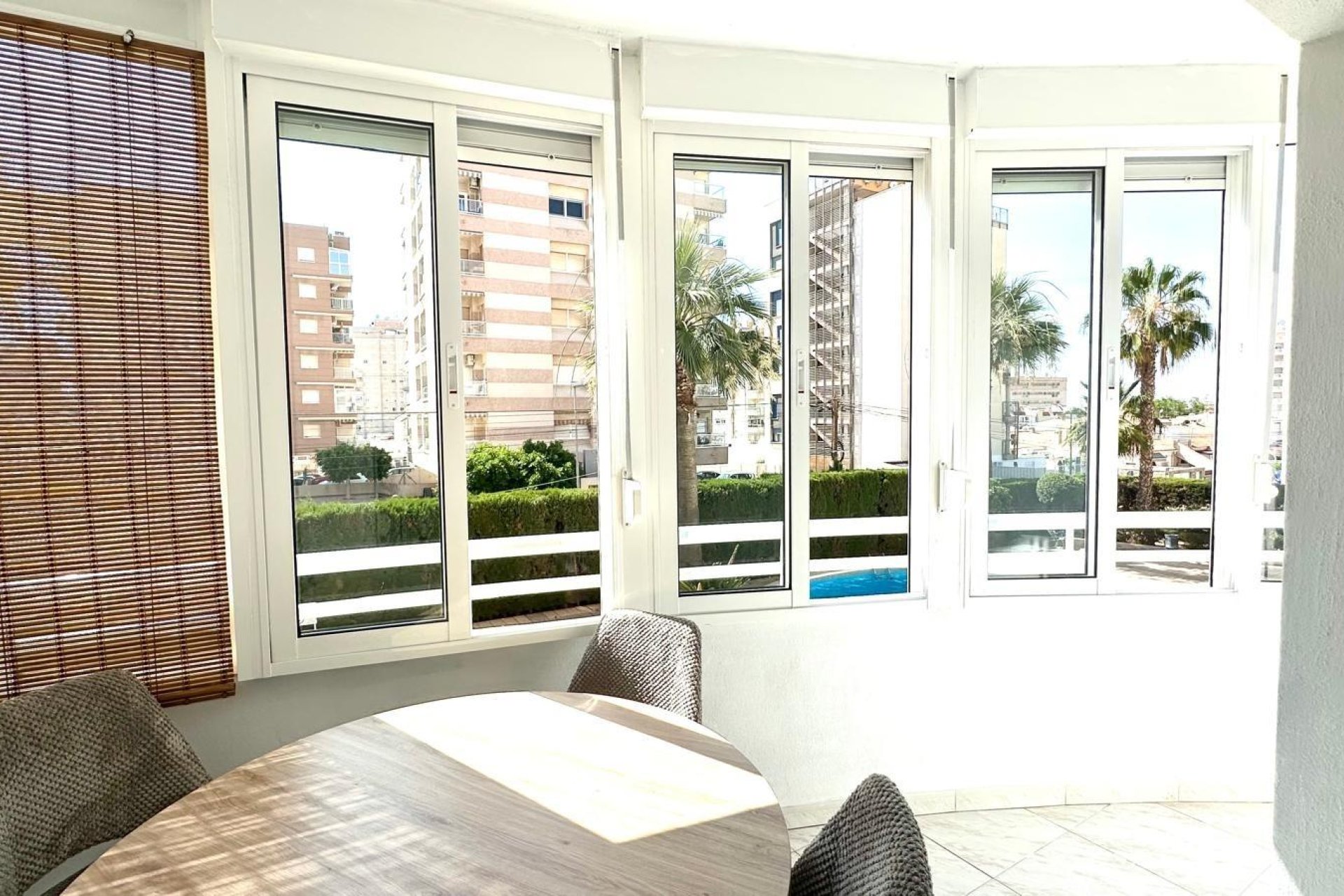 Herverkoop - Appartement -
Torrevieja - Playa del Cura
