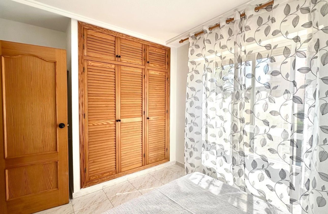 Herverkoop - Appartement -
Torrevieja - Playa del Cura