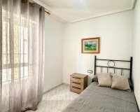 Herverkoop - Appartement -
Torrevieja - Playa del Cura