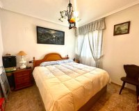 Herverkoop - Appartement -
Torrevieja - Playa del Cura